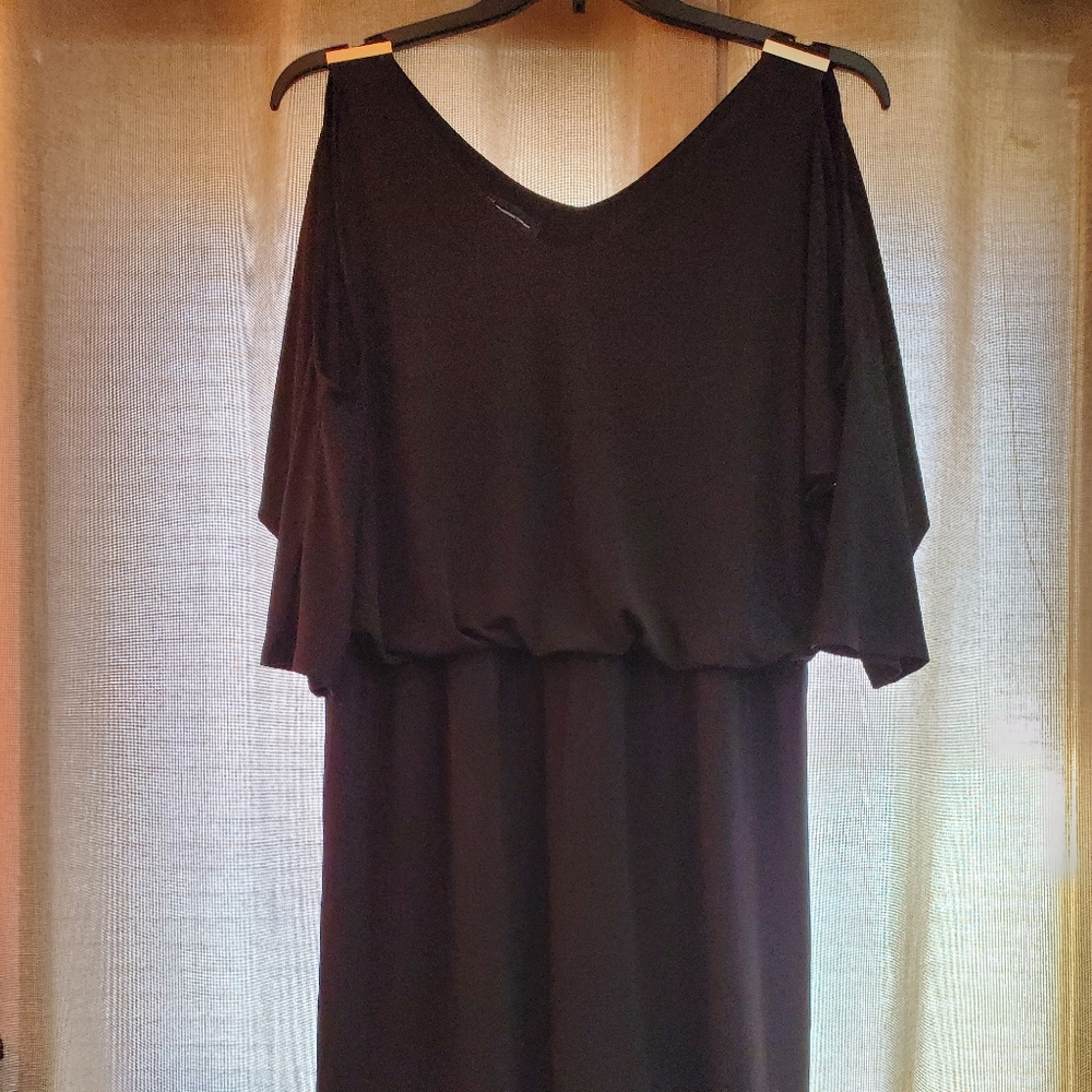 Black cold shoulder dress XL